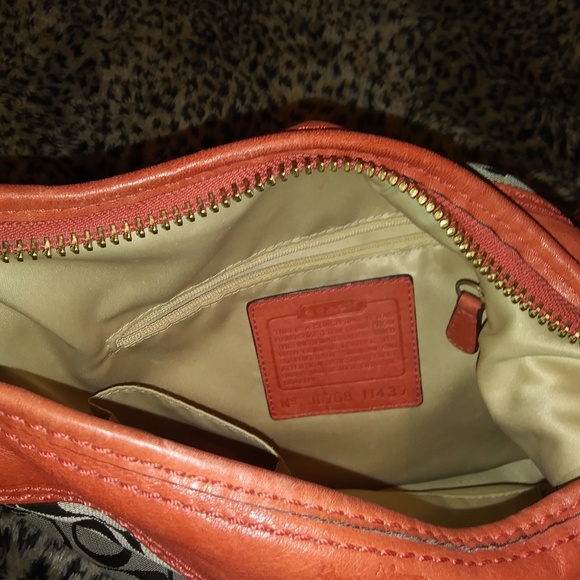 Coach purse - Picture 4 of 6